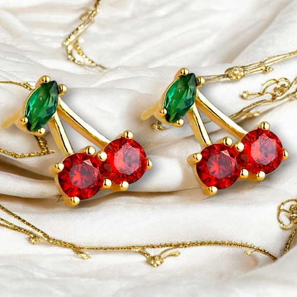 ๐๏ธ๐ Red Cherry Cute Trendy Fun Stud Earrings - Zircon & Gold-Plated Alloy ๐ - Picture 5 of 10